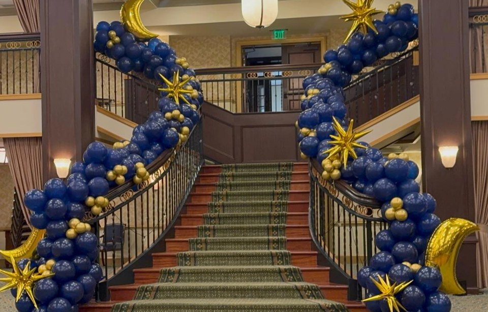 Stairway Balloons | 2 sides up to 32ft